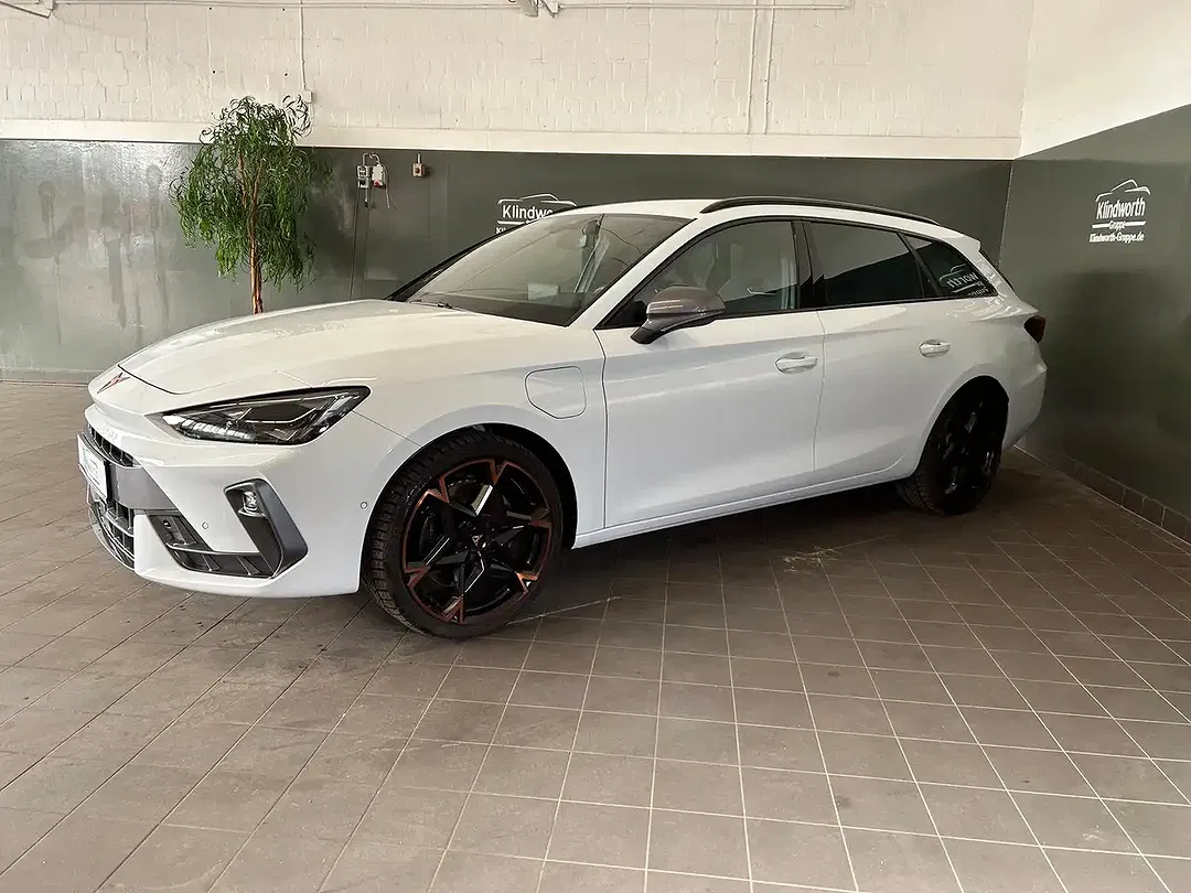 CUPRA Leon - Thumbnail 4