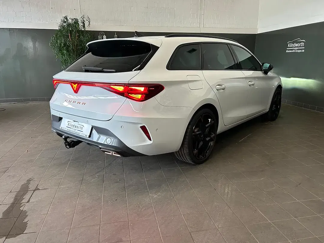 CUPRA Leon - Thumbnail 5