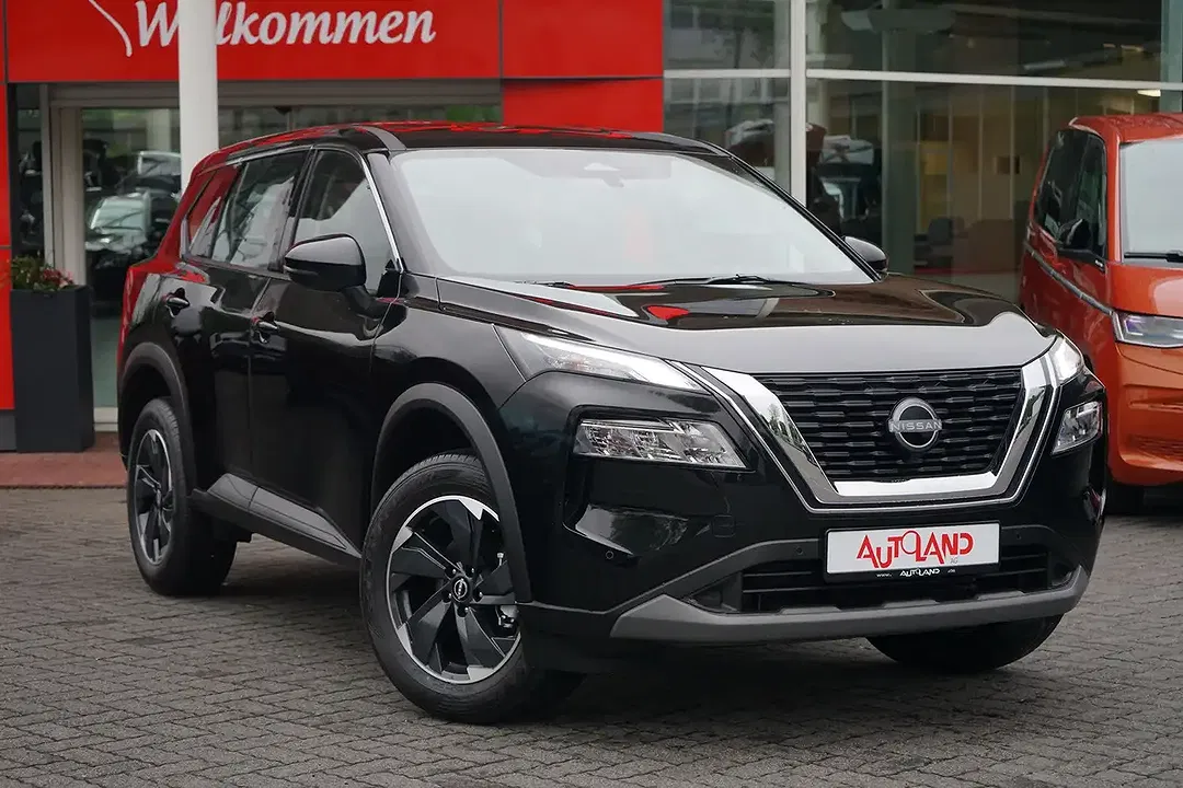Nissan X-Trail - Thumbnail 1
