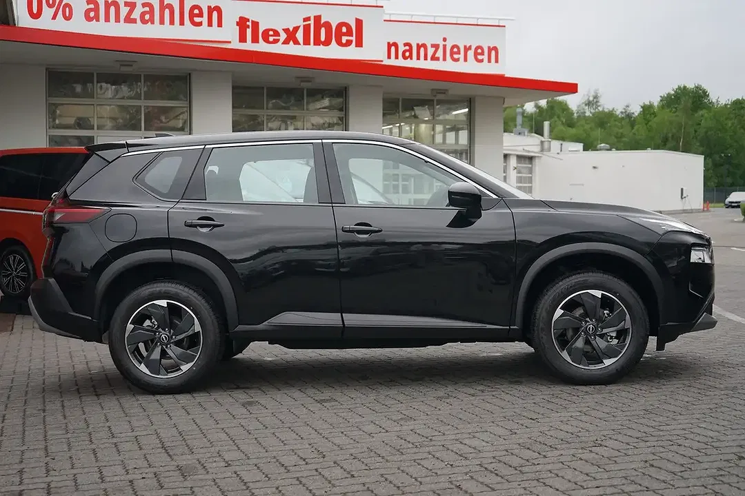 Nissan X-Trail - Thumbnail 2