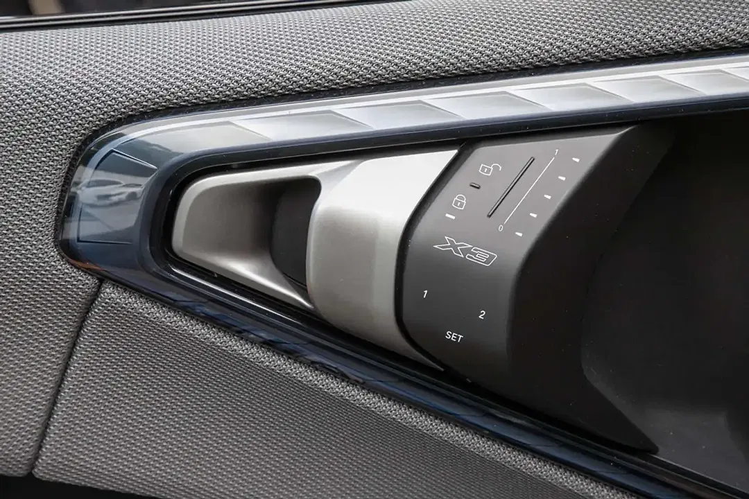 BMW X3 - Thumbnail 9