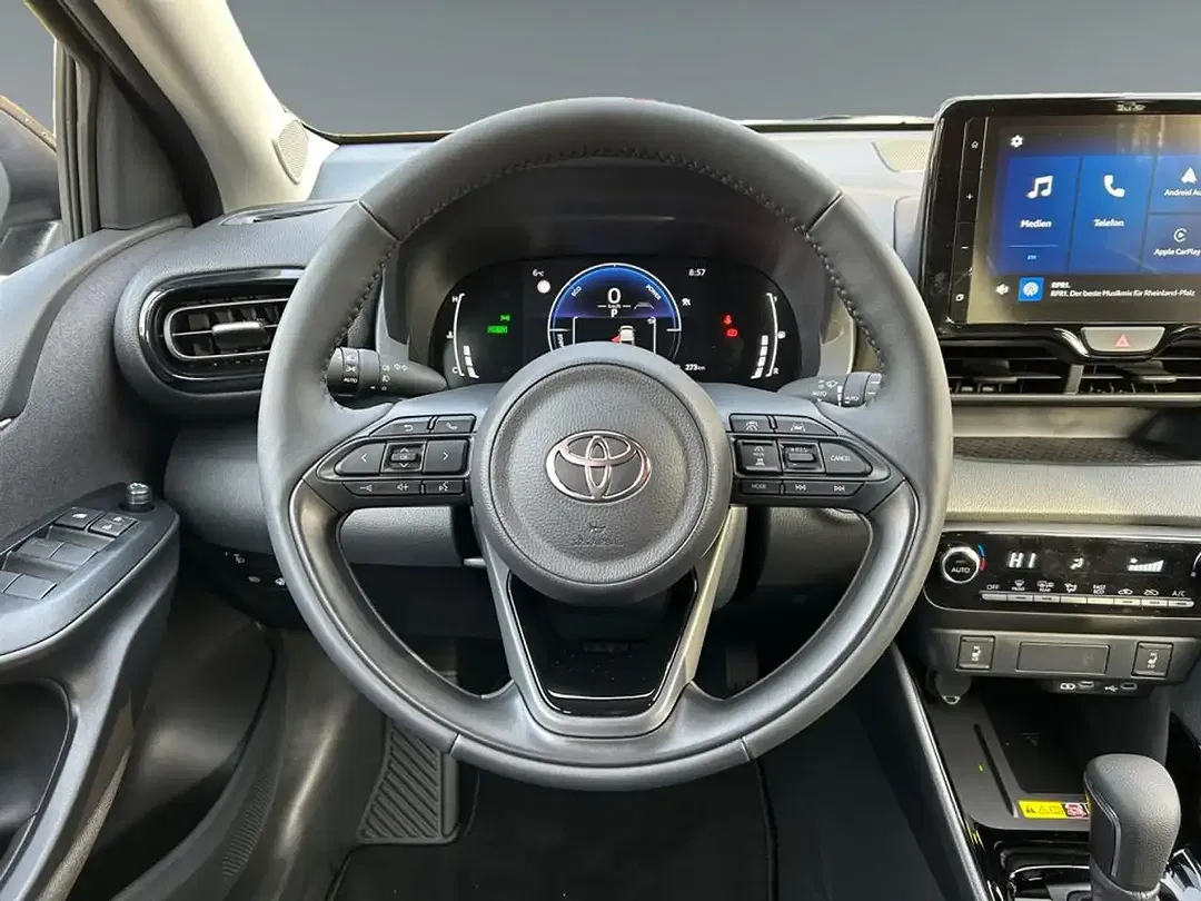 Toyota Yaris - Thumbnail 12