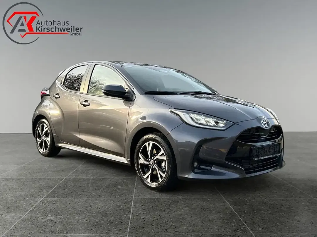 Toyota Yaris - Thumbnail 7
