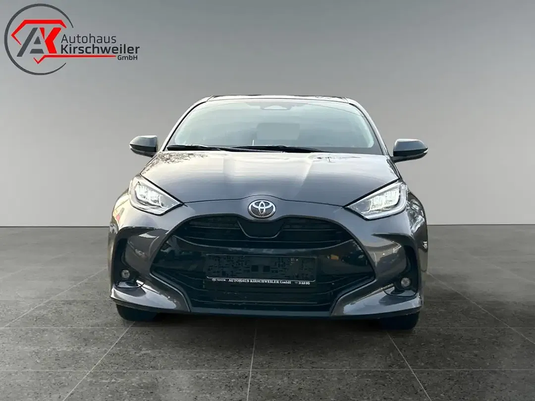 Toyota Yaris - Thumbnail 8