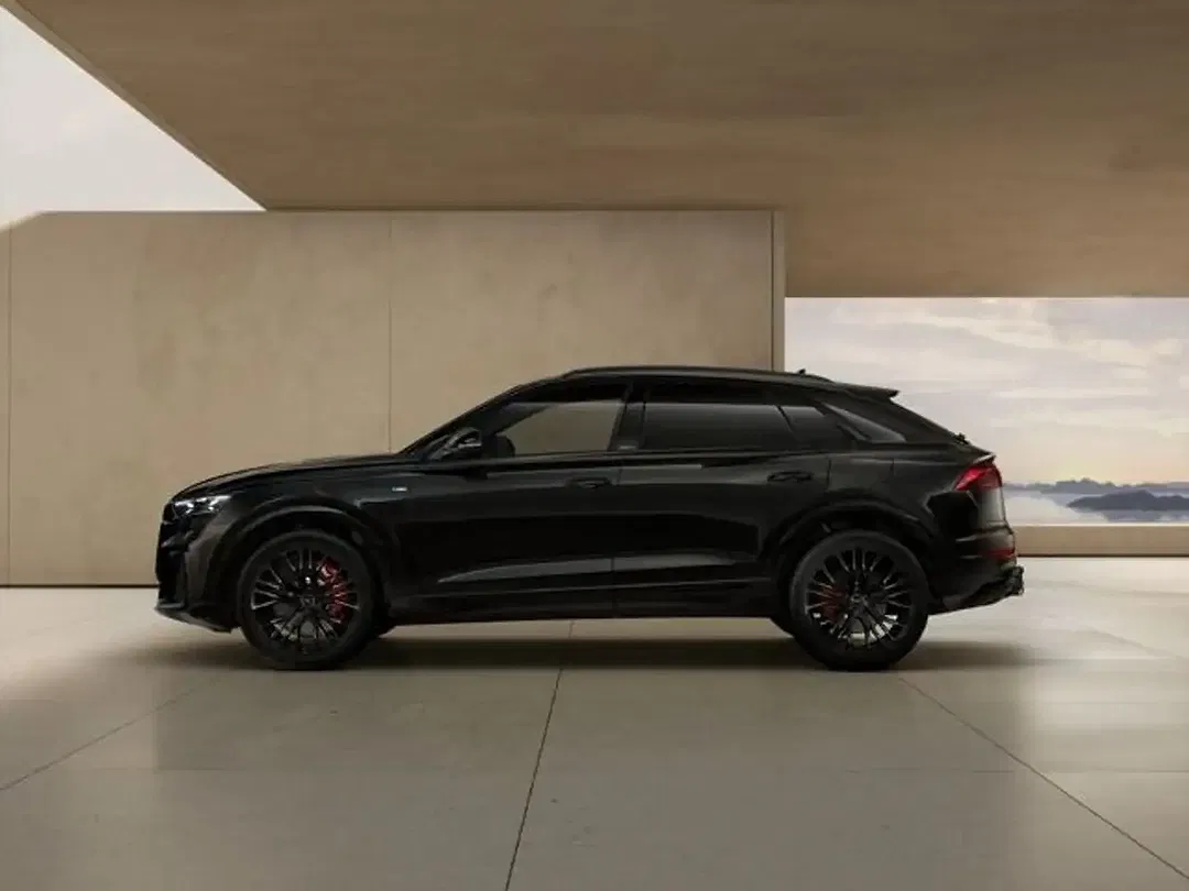 Audi Q8 - Thumbnail 4