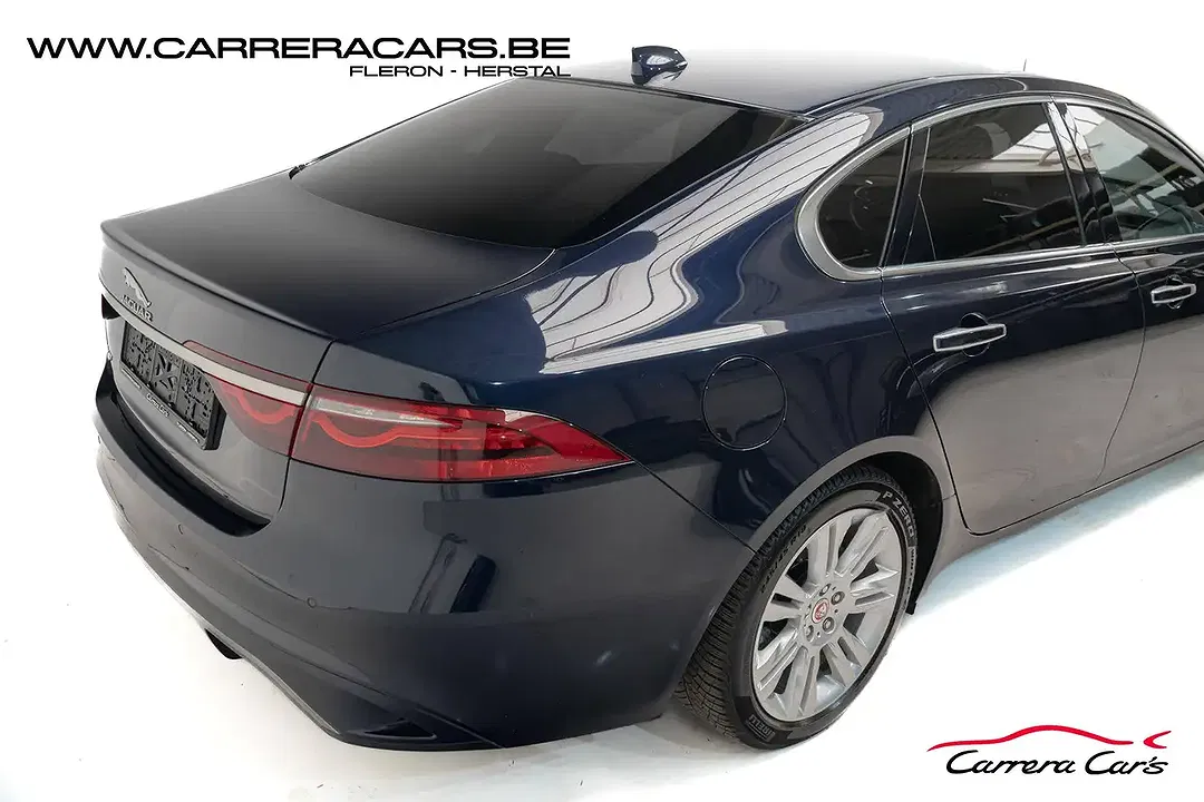 Jaguar XF - Thumbnail 6