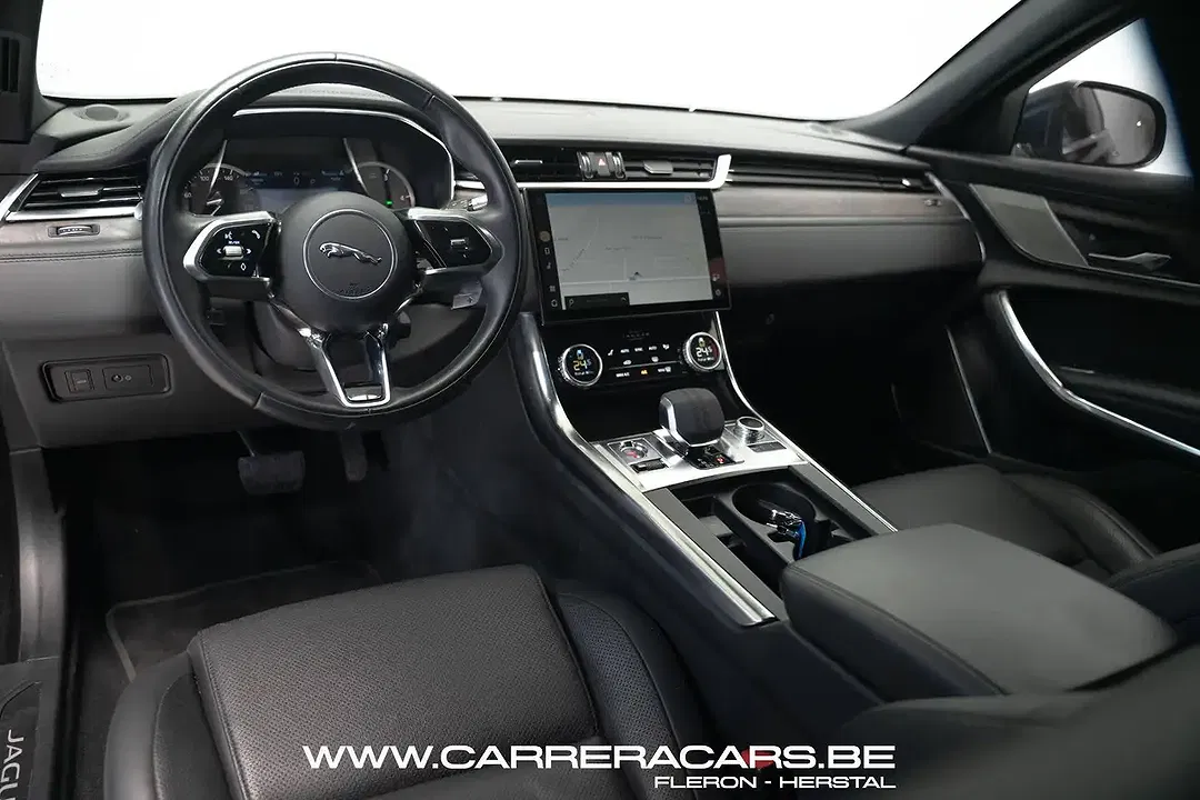 Jaguar XF - Thumbnail 7