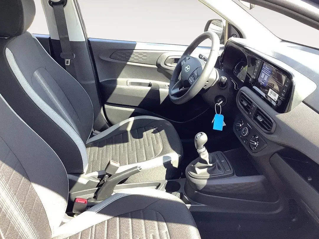 Hyundai i10 - Thumbnail 15