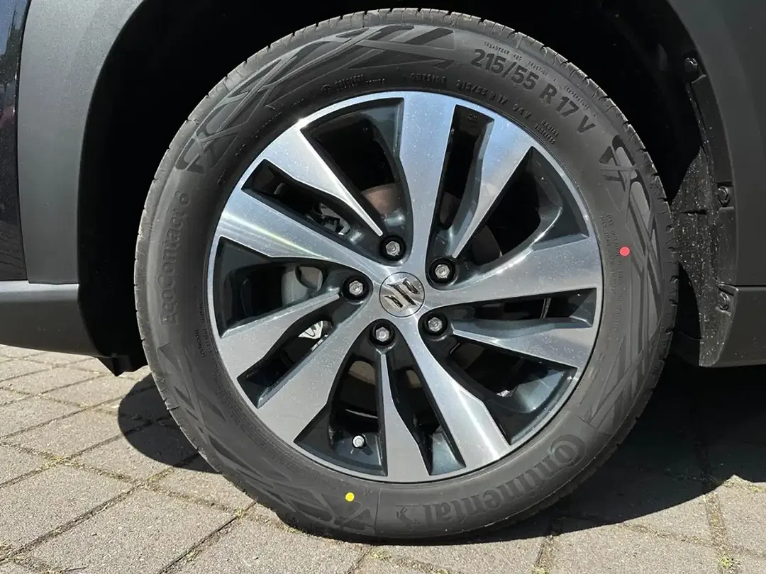 Suzuki SX4 S-Cross - Thumbnail 12