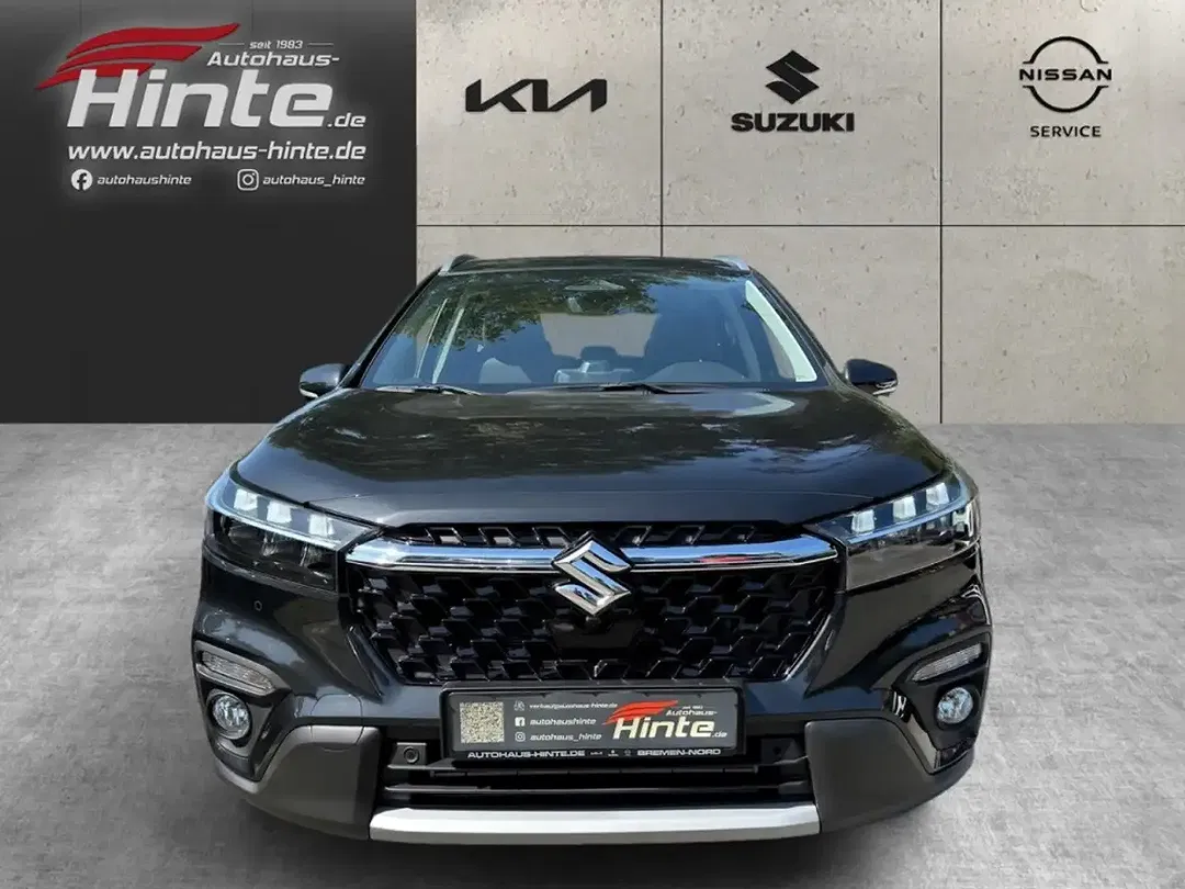 Suzuki SX4 S-Cross - Thumbnail 2