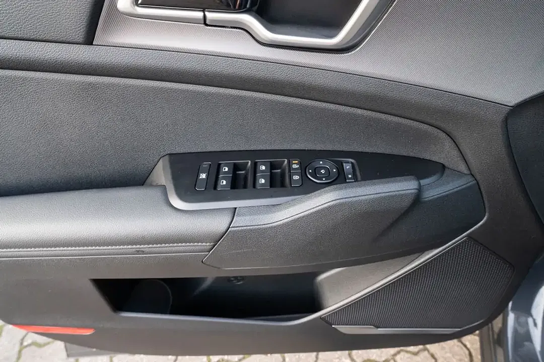 Kia Sportage - Thumbnail 13