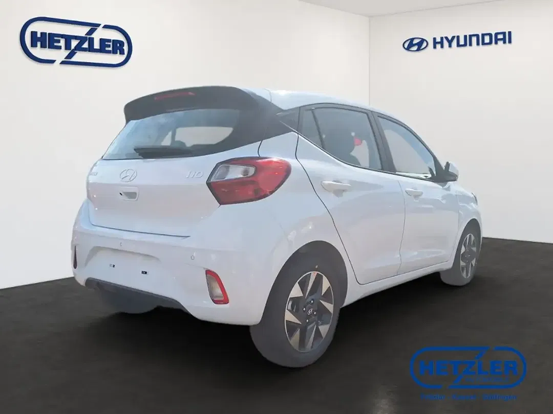Hyundai i10 - Thumbnail 3