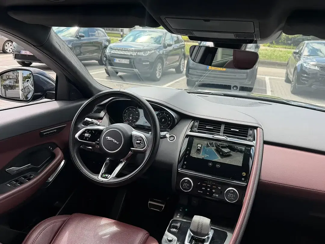 Jaguar E-Pace - Thumbnail 13