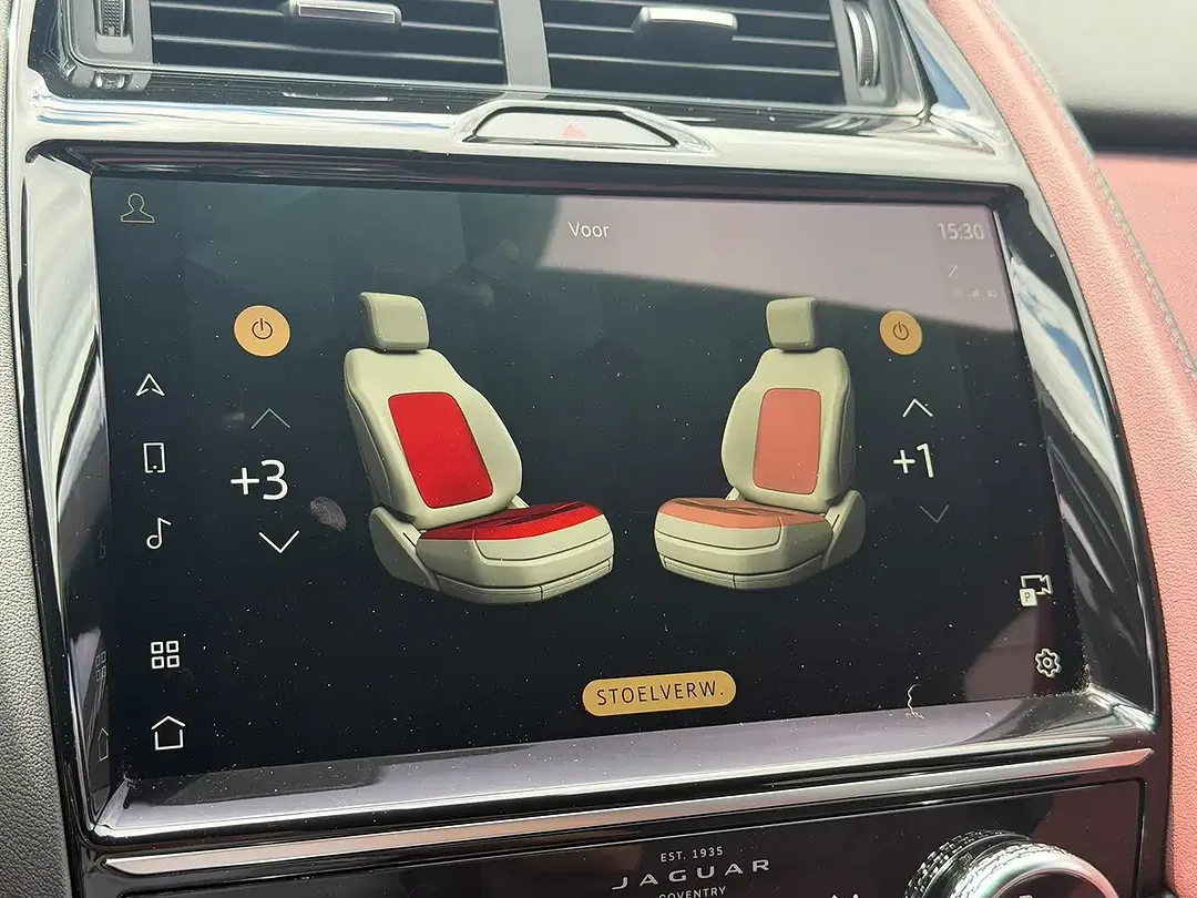 Jaguar E-Pace - Thumbnail 15