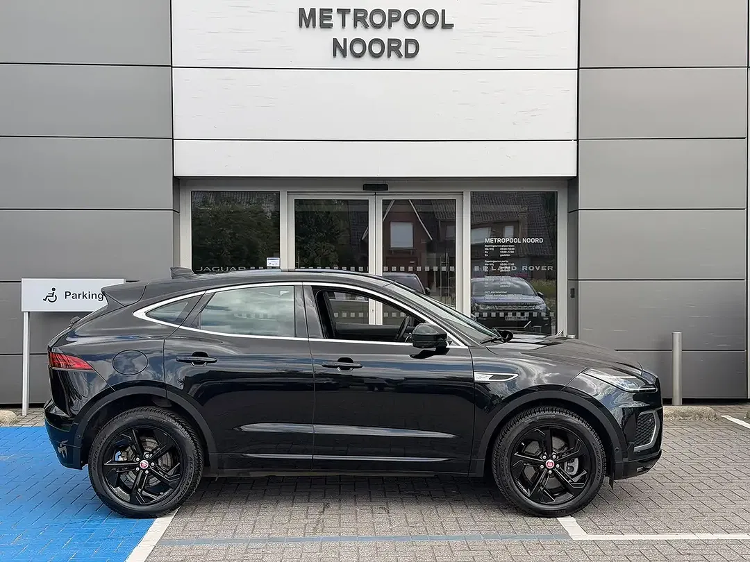 Jaguar E-Pace - Thumbnail 3
