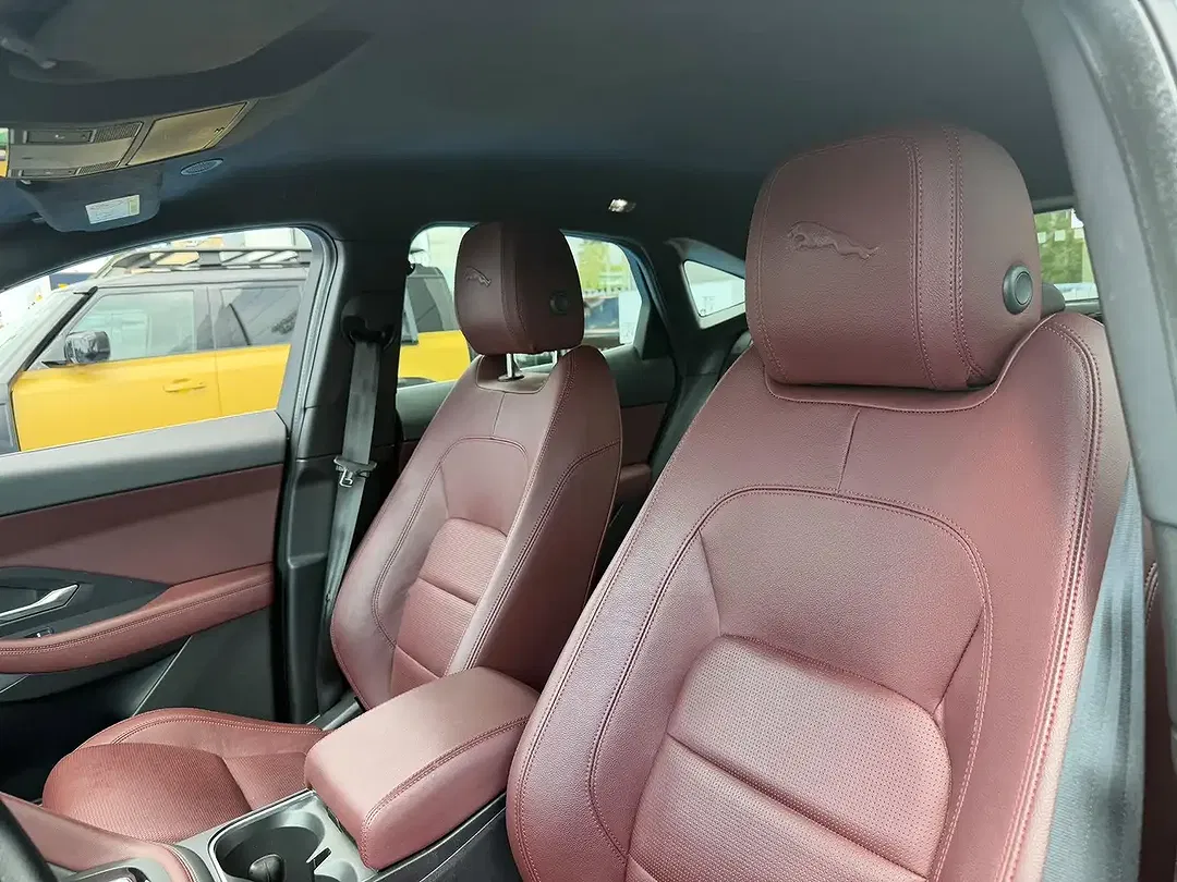 Jaguar E-Pace - Thumbnail 6