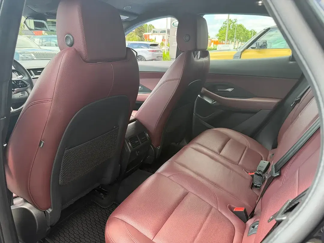 Jaguar E-Pace - Thumbnail 7