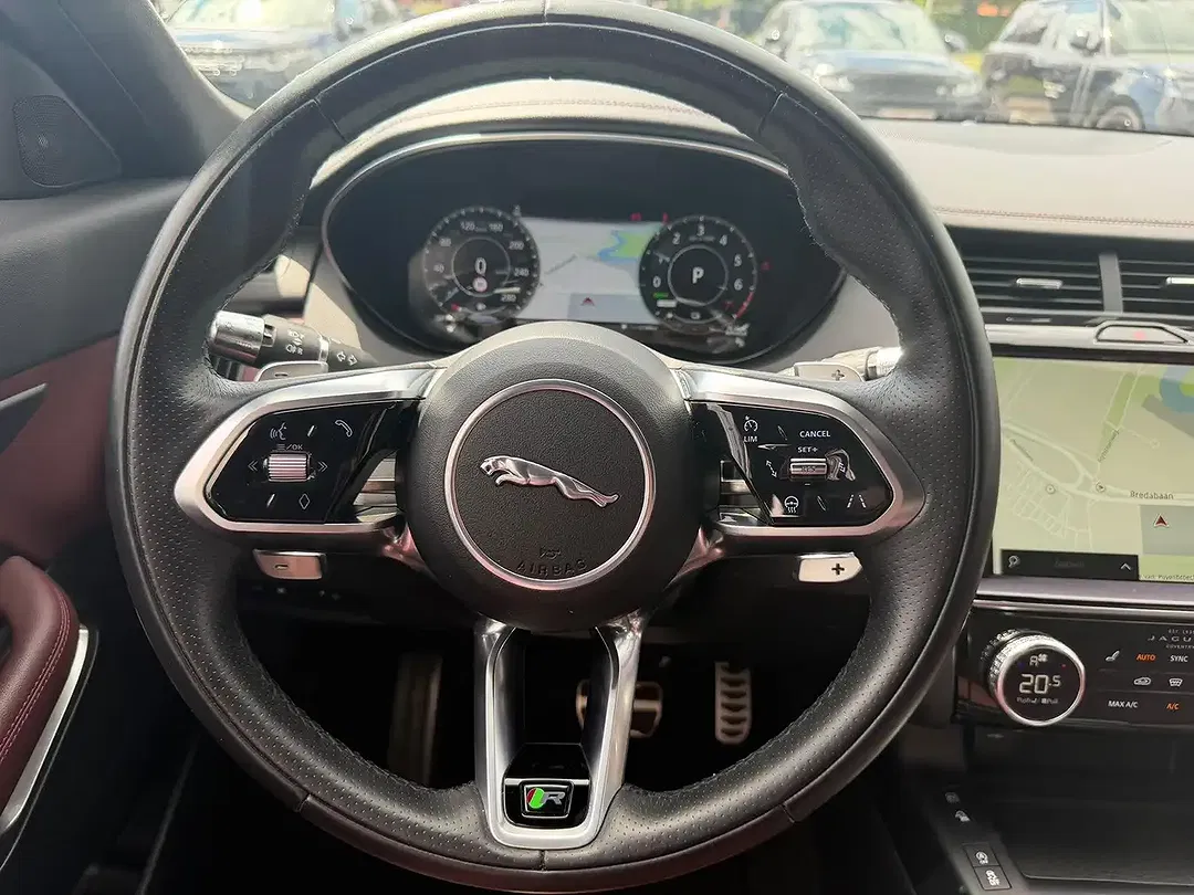 Jaguar E-Pace - Thumbnail 8