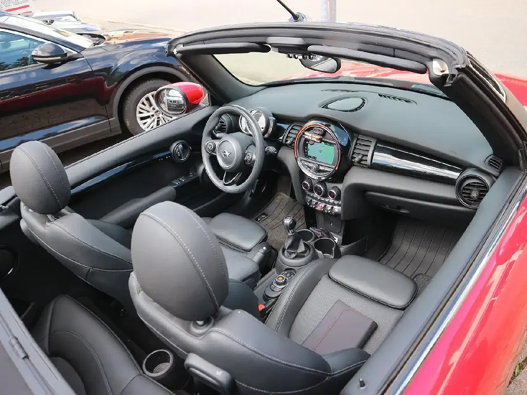 MINI One Cabrio - Thumbnail 12