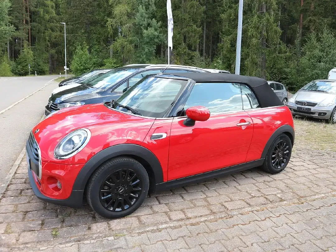 MINI One Cabrio - Thumbnail 3