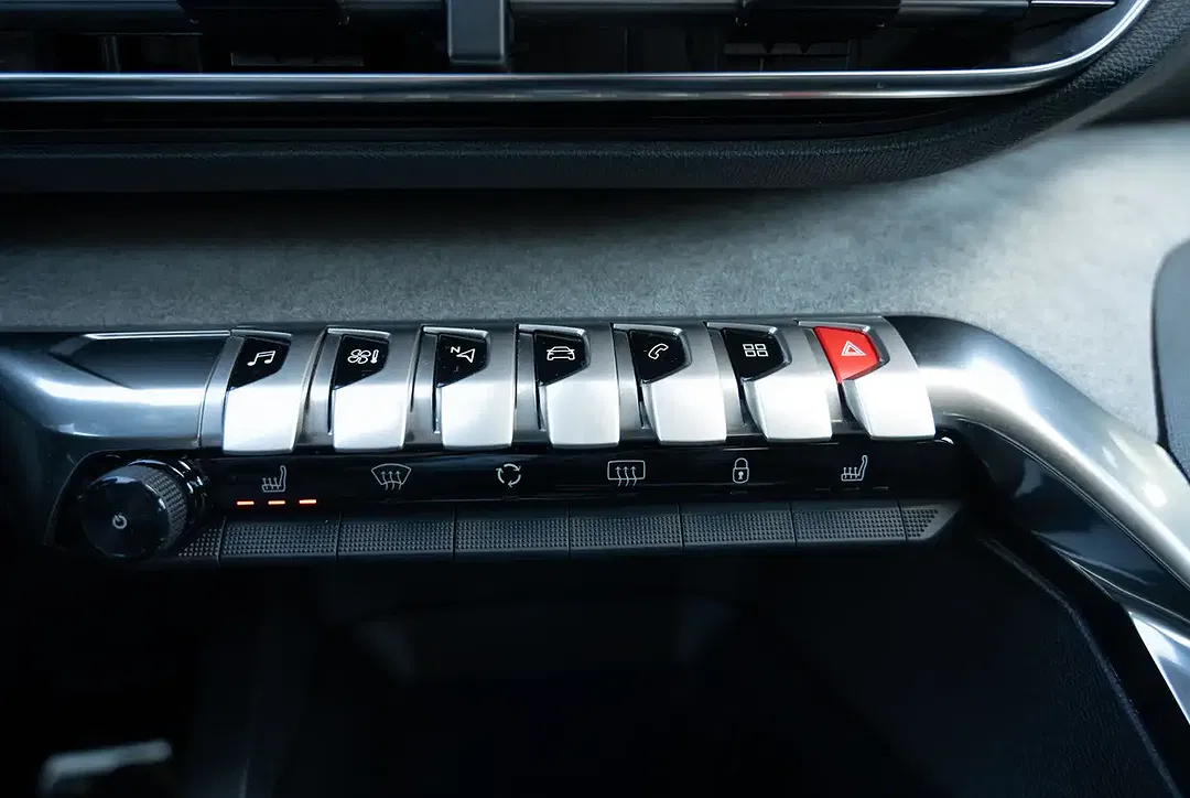 Peugeot 3008 - Thumbnail 10