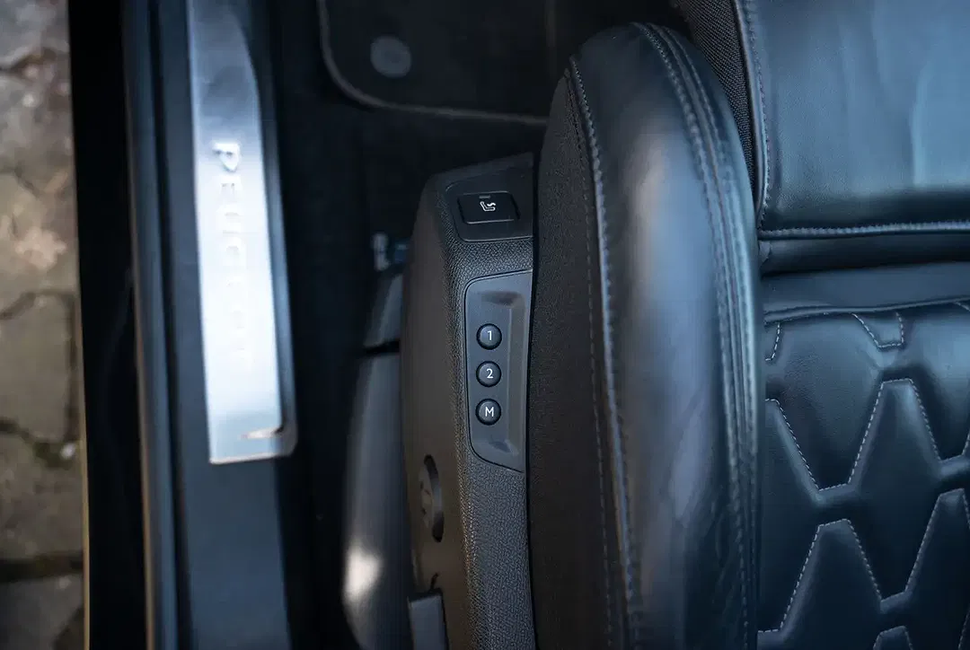 Peugeot 3008 - Thumbnail 8