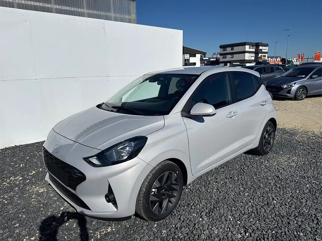 Hyundai i10 - Thumbnail 1