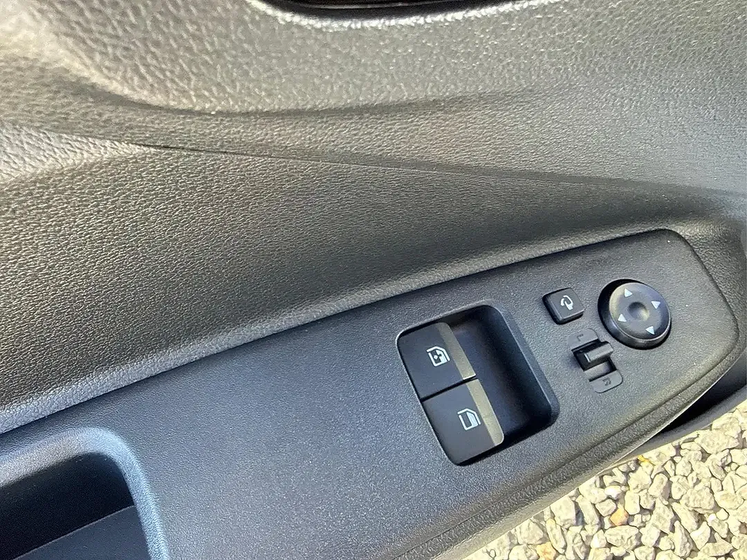 Hyundai i10 - Thumbnail 14