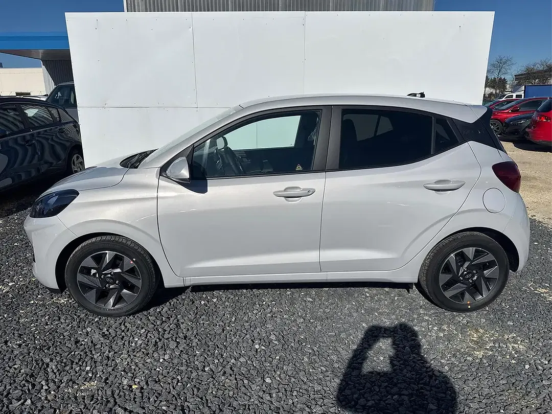Hyundai i10 - Thumbnail 3