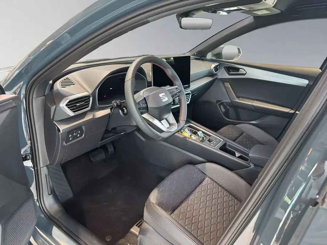 SEAT Leon - Thumbnail 10