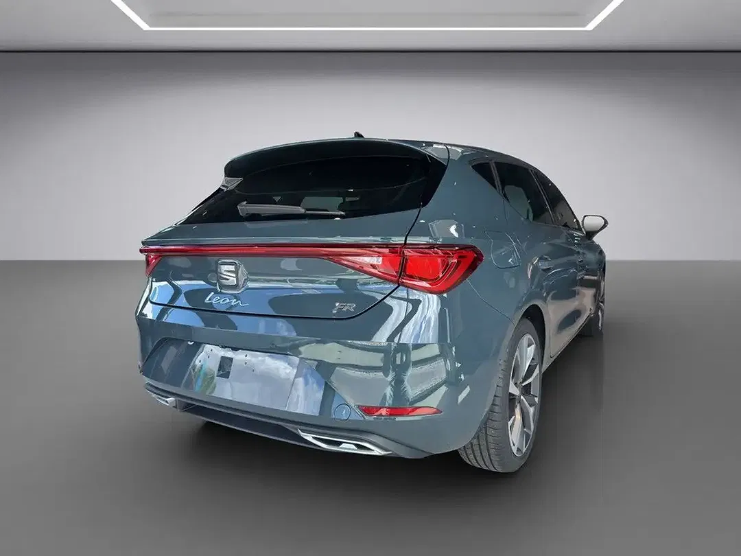 SEAT Leon - Thumbnail 5