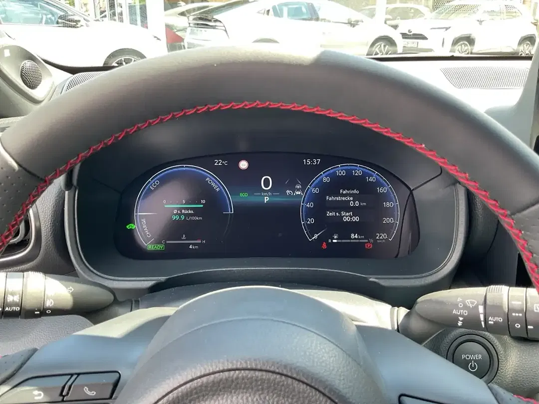 Toyota Yaris - Thumbnail 10