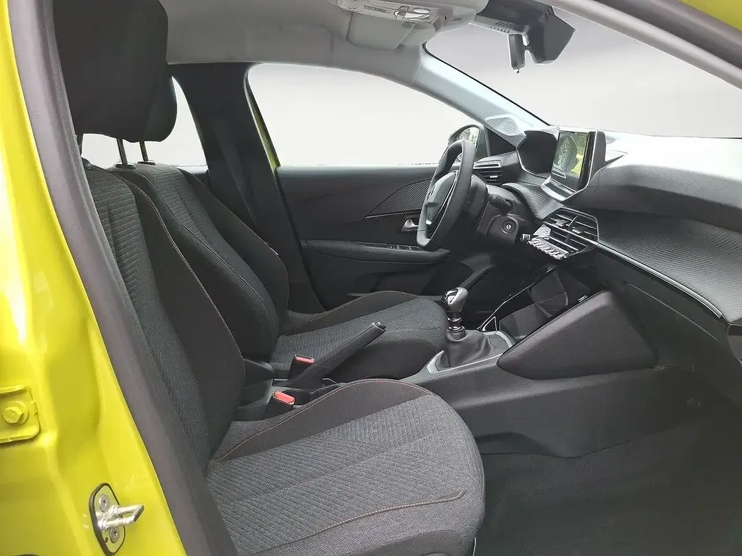 Peugeot 208 - Thumbnail 9