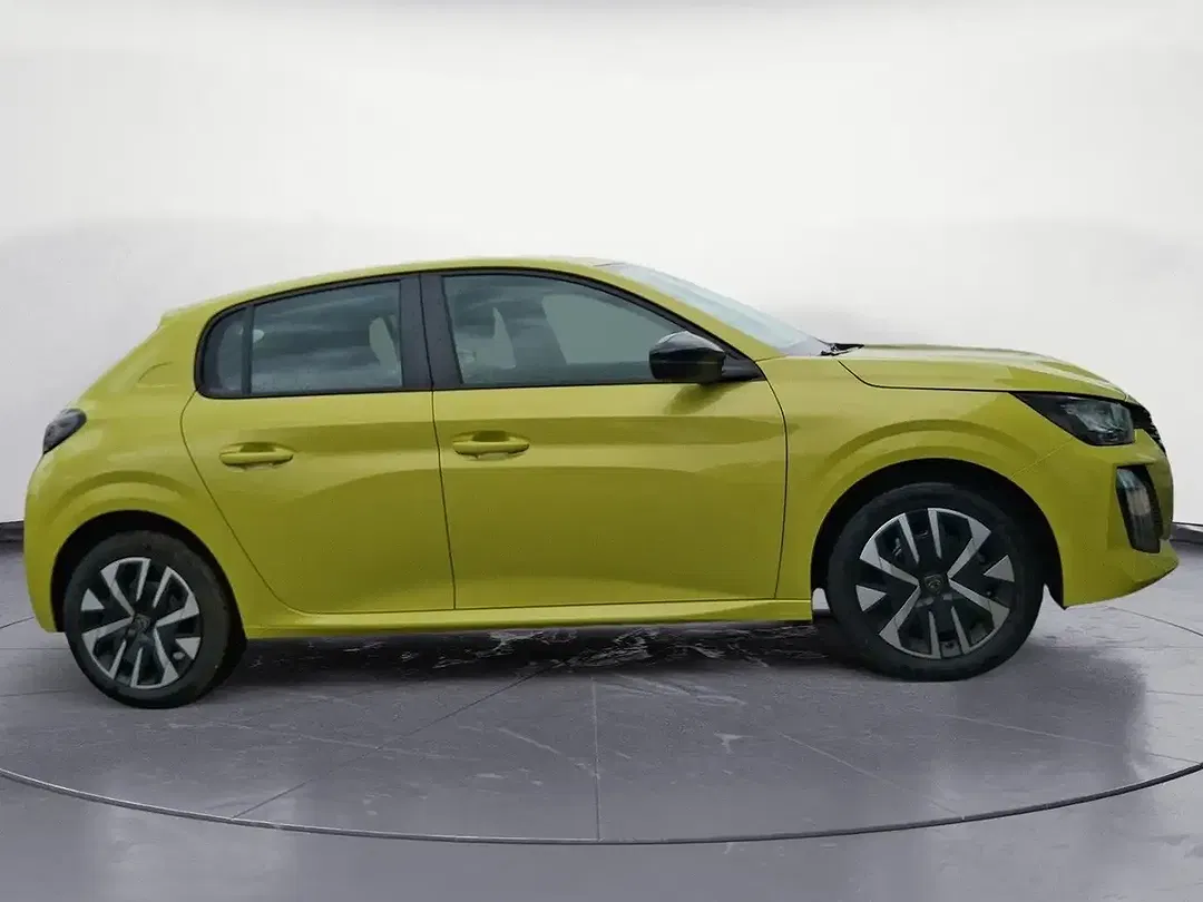 Peugeot 208 - Thumbnail 4
