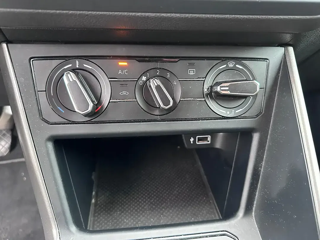 Volkswagen Polo - Thumbnail 13