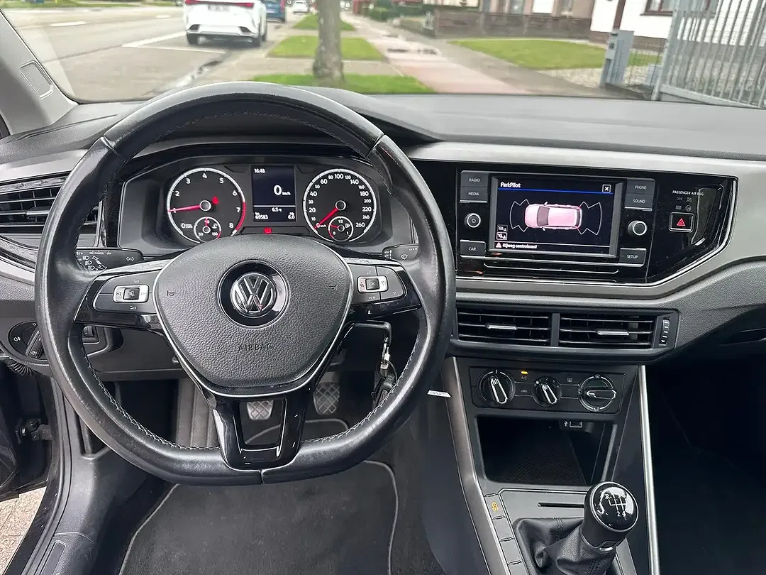 Volkswagen Polo - Thumbnail 5