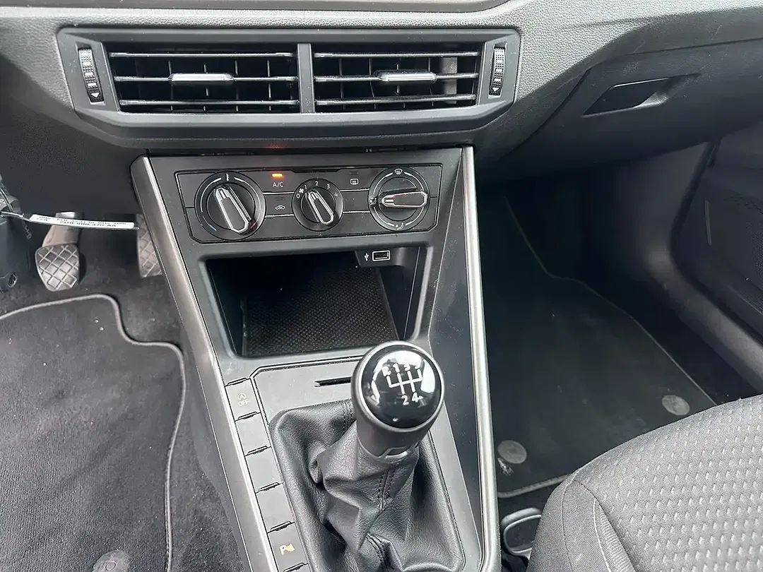 Volkswagen Polo - Thumbnail 6