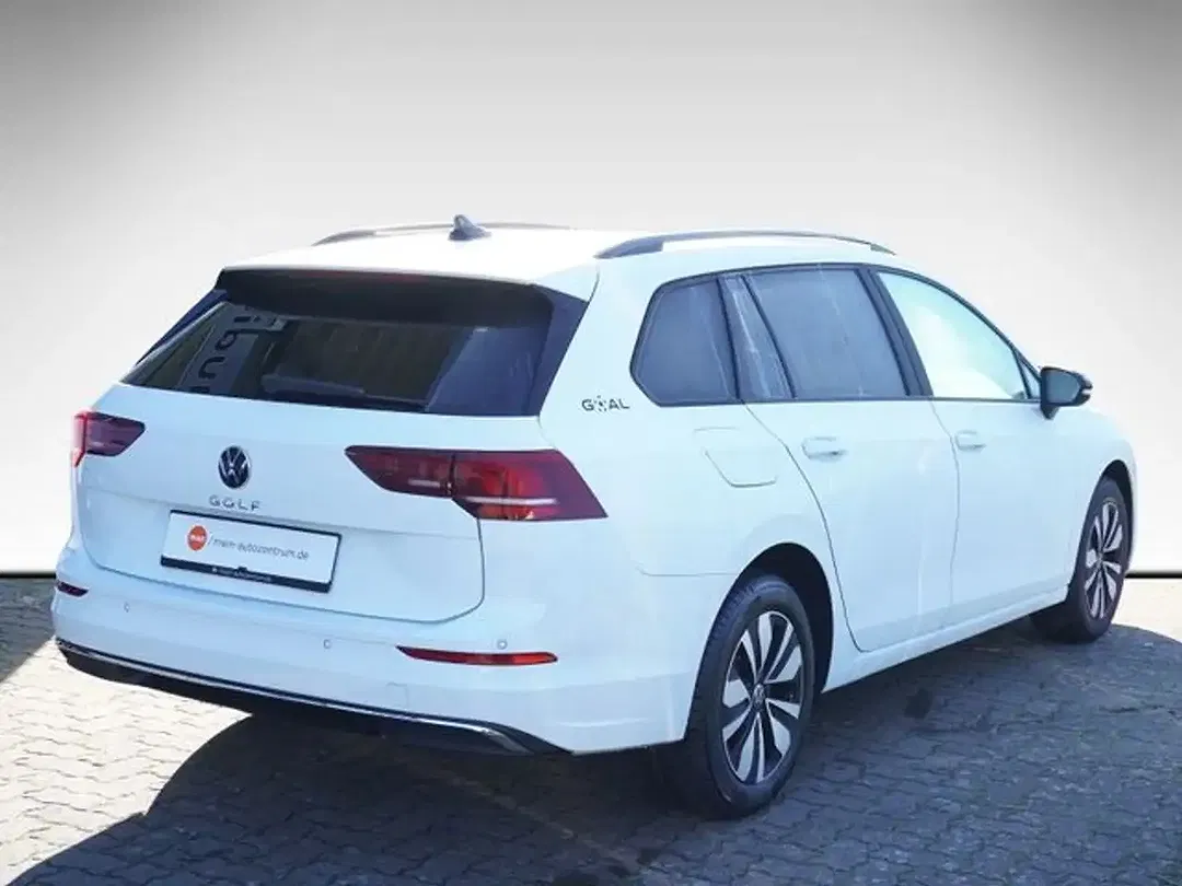 Volkswagen Golf Variant - Thumbnail 1