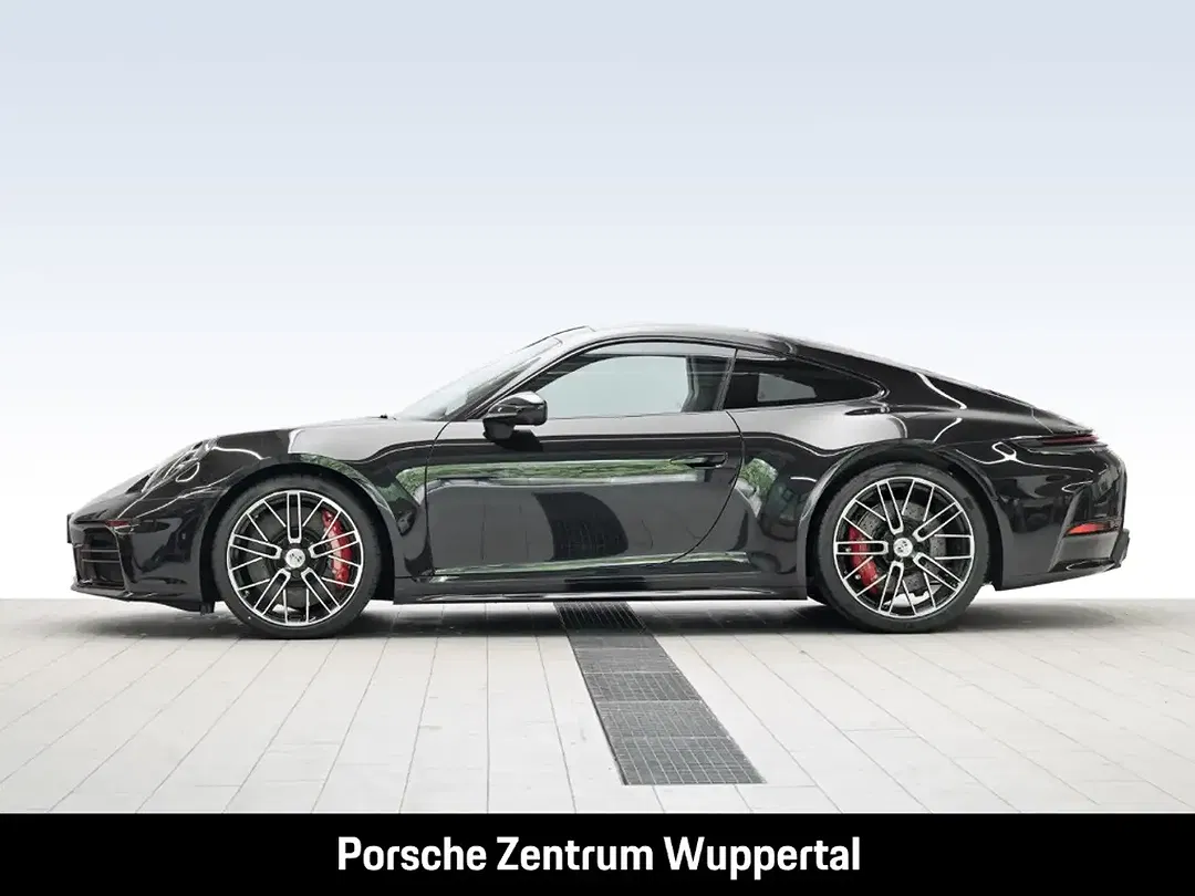 Porsche 992 - Thumbnail 2