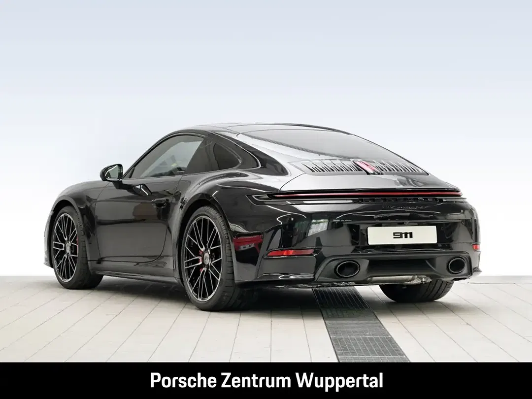 Porsche 992 - Thumbnail 3