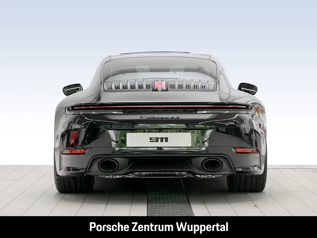 Porsche 992 - Thumbnail 5