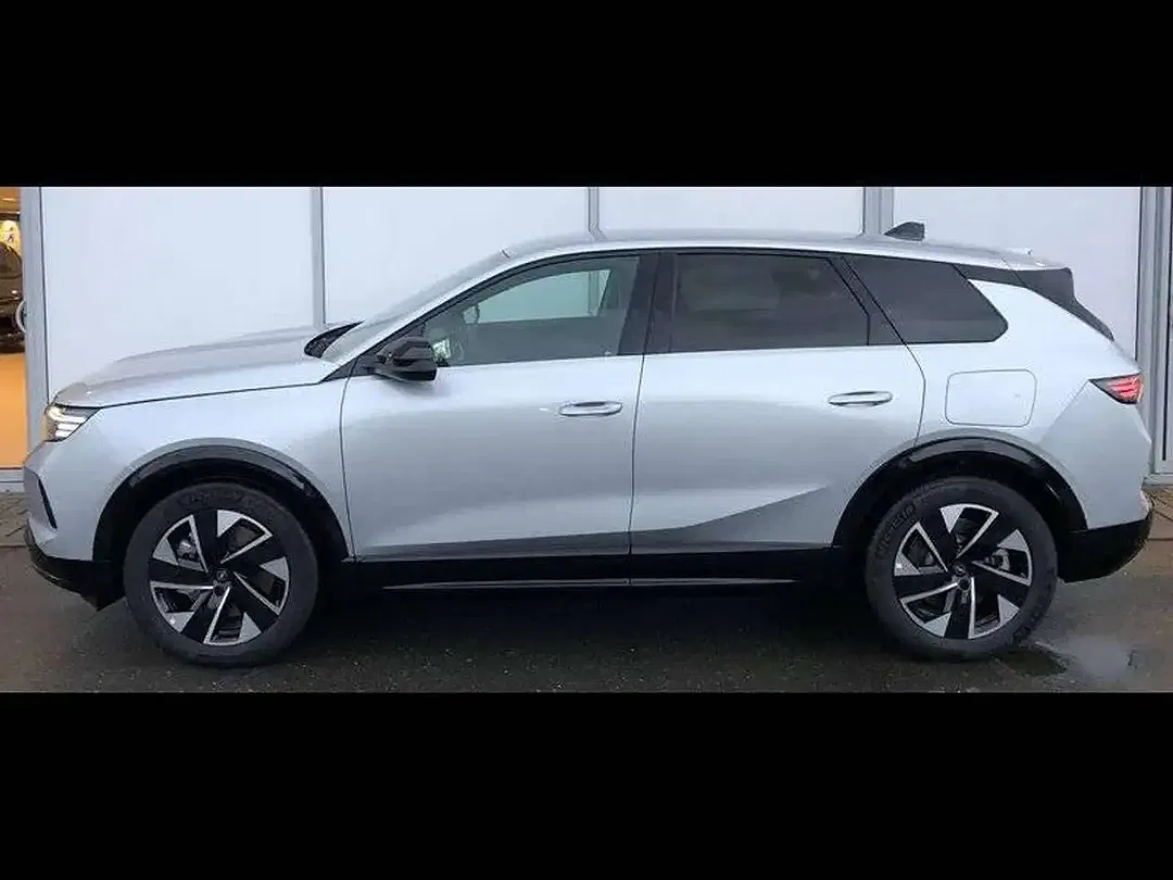 Opel Grandland - Thumbnail 3