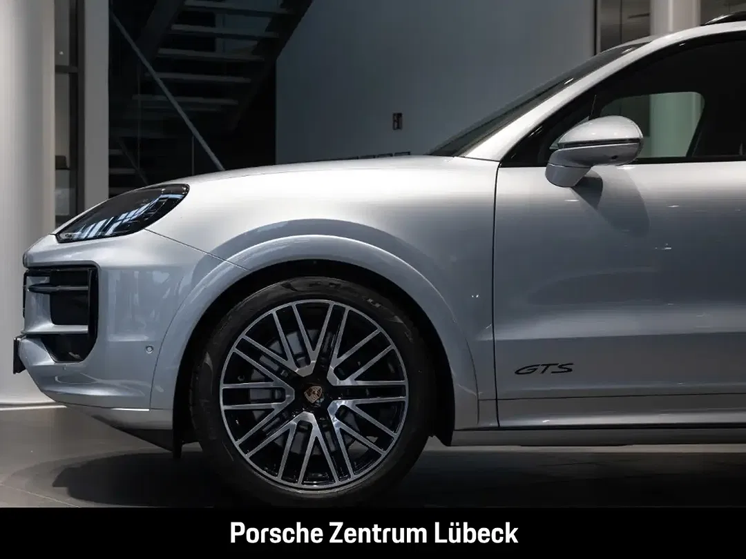 Porsche Cayenne - Thumbnail 15