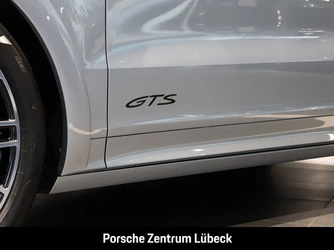 Porsche Cayenne - Thumbnail 17