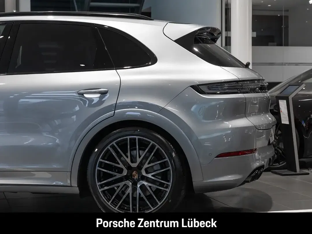 Porsche Cayenne - Thumbnail 18