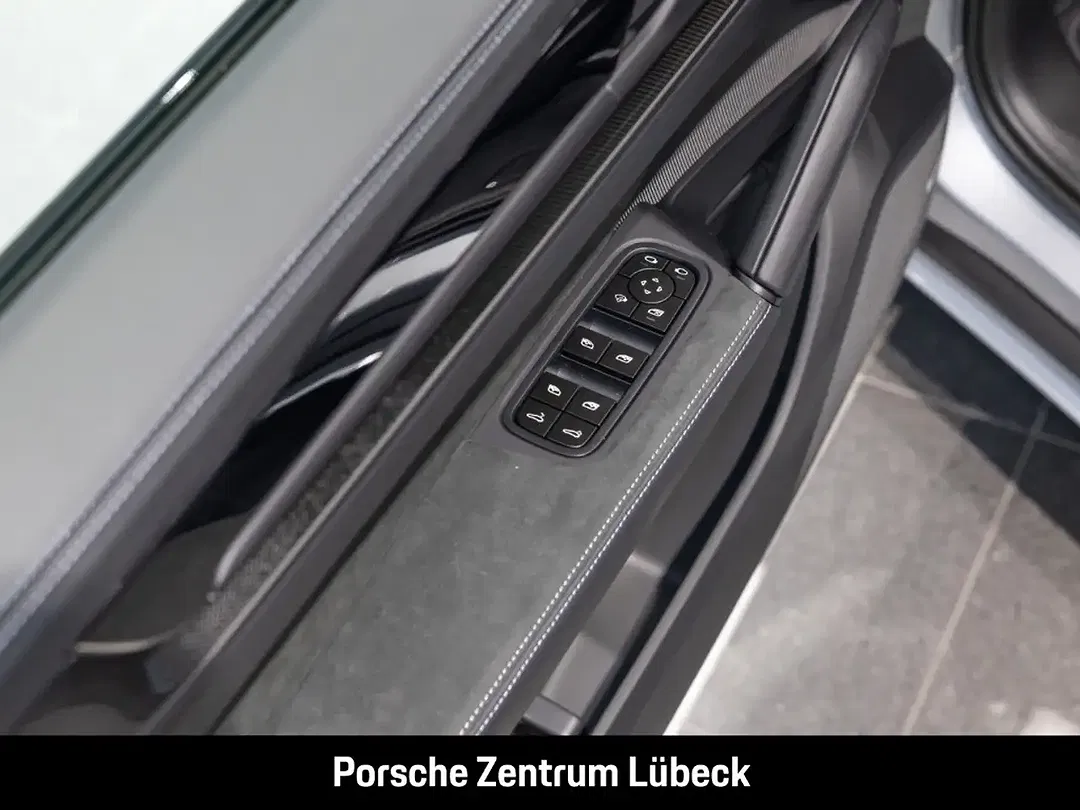 Porsche Cayenne - Thumbnail 23