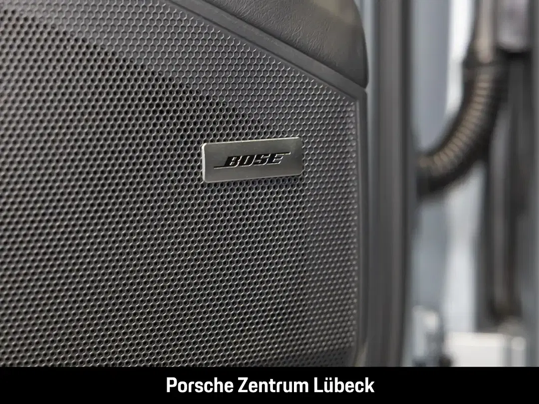 Porsche Cayenne - Thumbnail 24