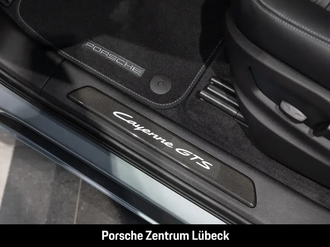 Porsche Cayenne - Thumbnail 25
