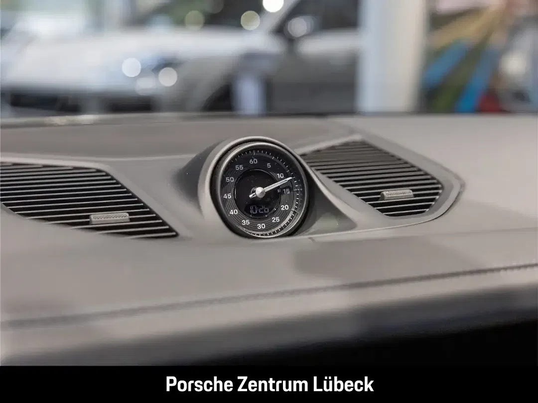 Porsche Cayenne - Thumbnail 31