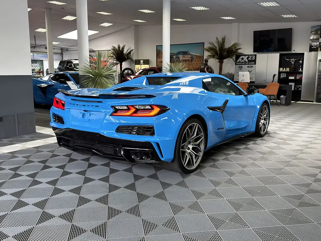 Corvette Z06 - Thumbnail 11